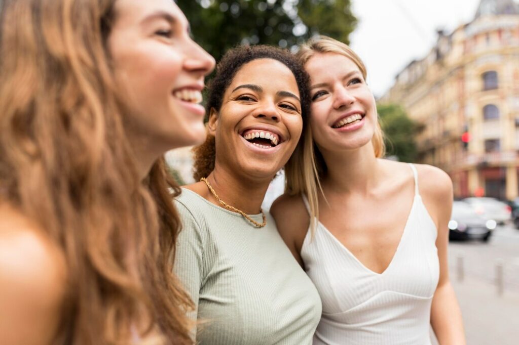 gingivectomía como solución a una sonrisa alta y labio hiperactivo